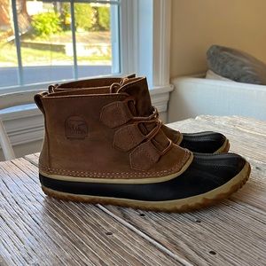 Sorel out and about boots 7.5